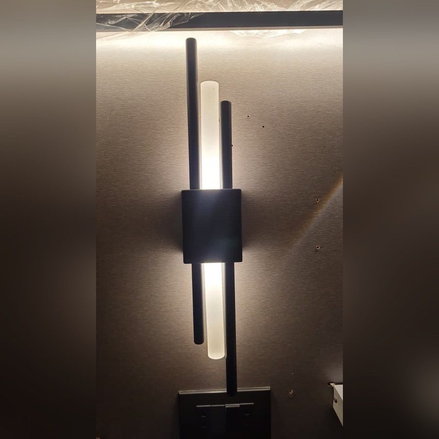 أبليك 8616 أسود — Black Wall Light No. 8616