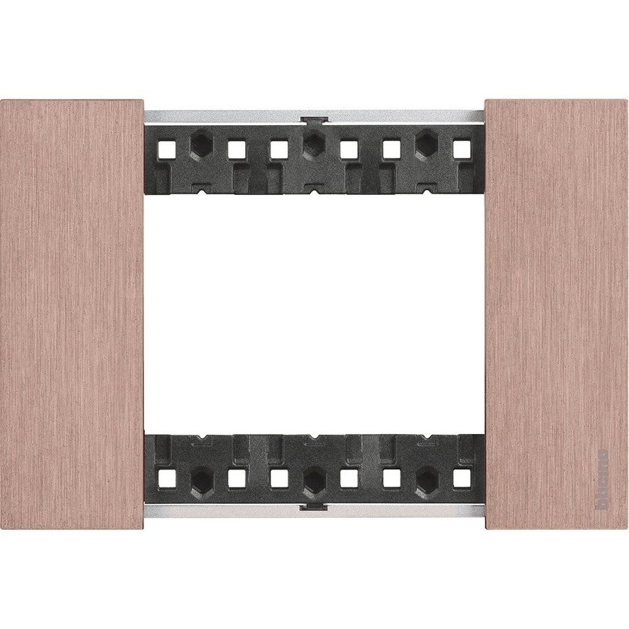 غطاء ثلاثي نحاسي — Brass Cover Plate