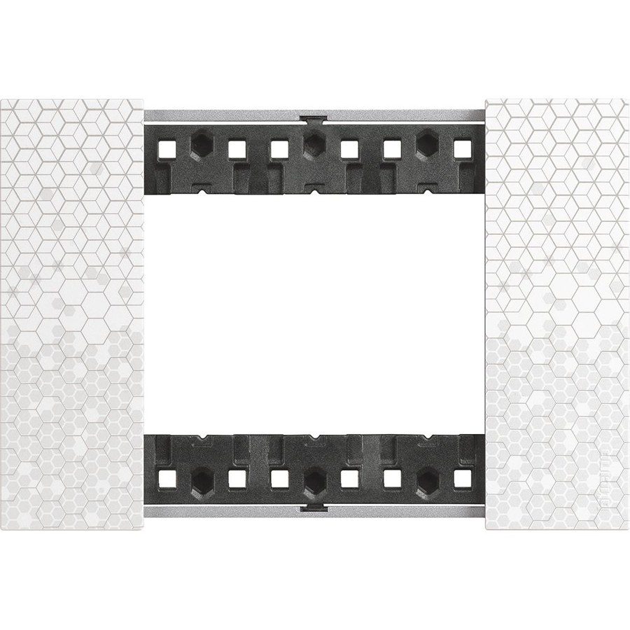 غطاء ثلاثي بكسيل — Cover Plate