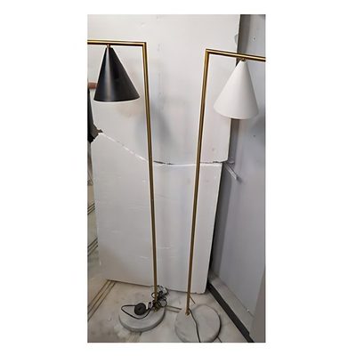 ستاند 9907 أبيض